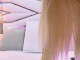 mari-luna's live room