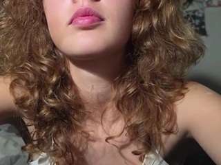 Nenacrenwelge's cam show statistics and live stream