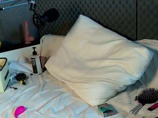 Fluffy-Cloude live cam preview