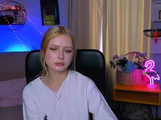 adelina-lay