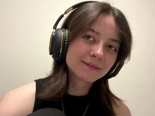 LinneaKjos live cam preview