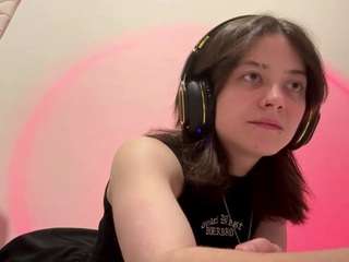 LinneaKjos live cam preview