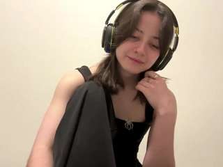 LinneaKjos live cam preview