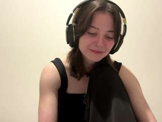 LinneaKjos live cam preview