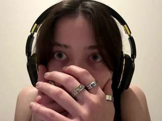 LinneaKjos live cam preview