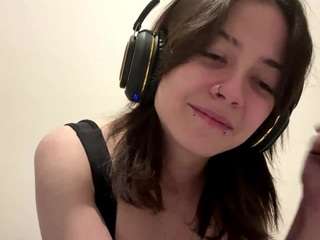 LinneaKjos live cam preview