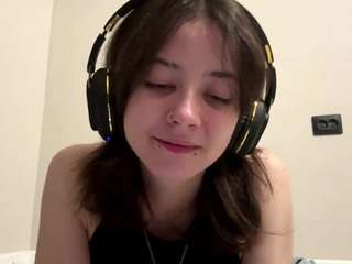 LinneaKjos live cam preview