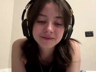 LinneaKjos live cam preview