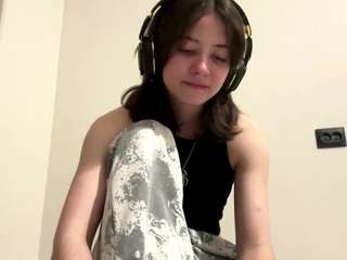 LinneaKjos live cam preview