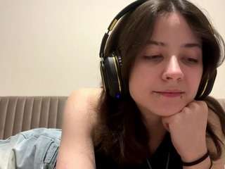 LinneaKjos live cam preview