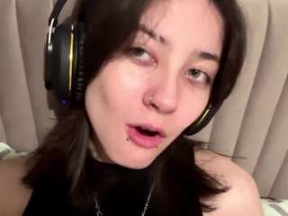 LinneaKjos live cam preview