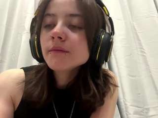LinneaKjos live cam preview
