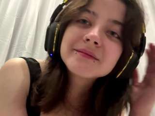 LinneaKjos live cam preview