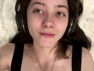 LinneaKjos live cam preview