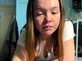 Holly live cam preview