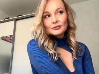 MerriRiesgraf live cam preview