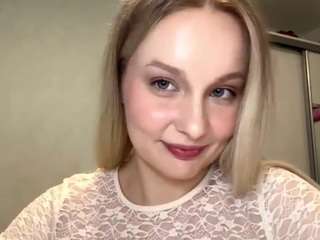 MerriRiesgraf live cam preview