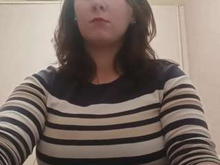 TrinaDrain live cam preview