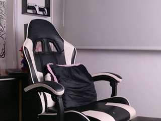AishaDoll1 live cam preview