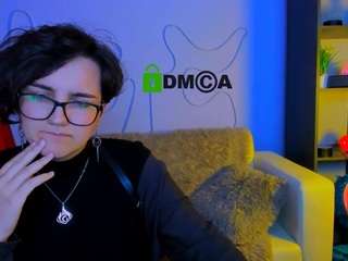 moon-vixen live cam preview