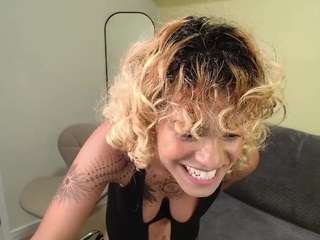 Trixie-June live cam preview