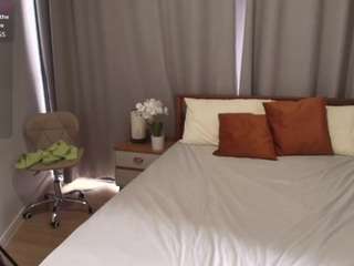 Trixie-June live cam preview