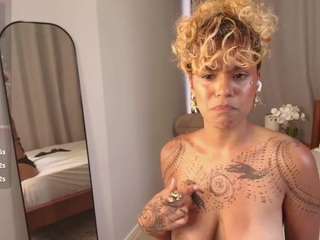 Trixie-June live cam preview