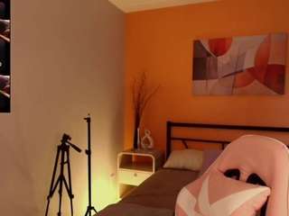 Trixie-June live cam preview