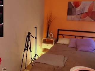 Trixie-June live cam preview