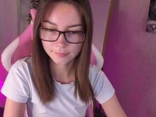 LunaRa1n live cam preview