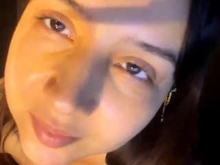 InesShofner live cam preview