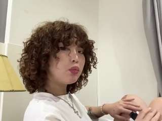 HirokoBaton live cam preview