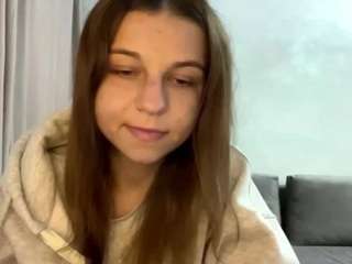caroylngalva cam