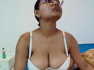 DulcePinky live cam preview