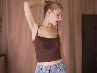 FayeLivingston live cam preview