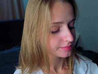 FayeLivingston live cam preview