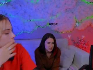 violettruee live cam preview