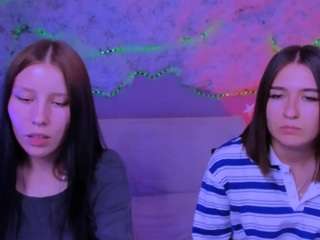 violettruee live cam preview