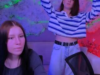 violettruee live cam preview