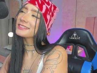 magic-kira-foxxx
