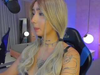 magic-kira-foxxx