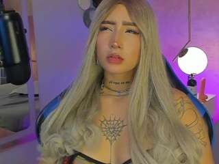 magic-kira-foxxx