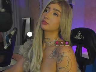 magic-kira-foxxx