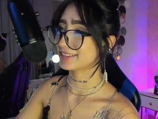 magic-kira-foxxx camsoda