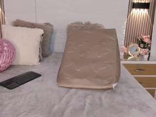 AllisonRomano live cam preview