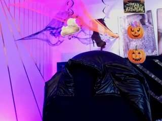 Dannyhot01 live cam preview