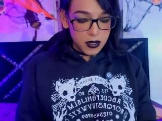 Dannyhot01 live cam preview