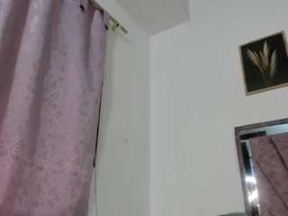 EmeraldBlonde live cam preview