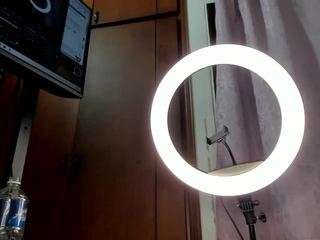EmeraldBlonde live cam preview