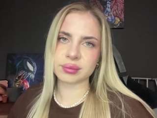 Tessa live cam preview